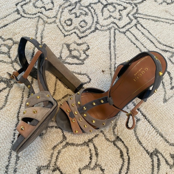 Gucci Women's Heels with Gold Studs - Black, Gray, and Tan size 39 - Picture 5 of 10